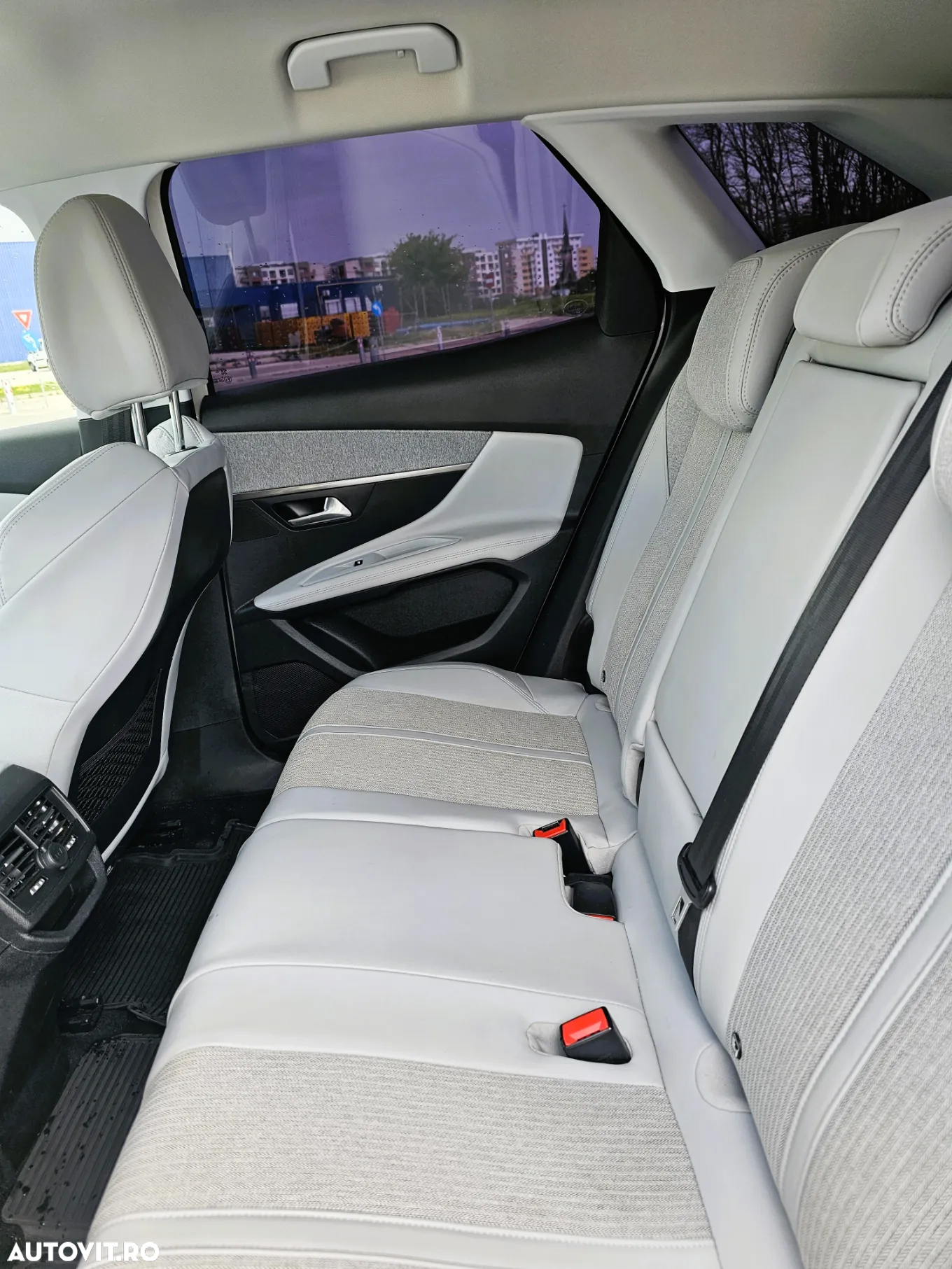 Peugeot 3008 1.6 THP EAT6 Allure - 12