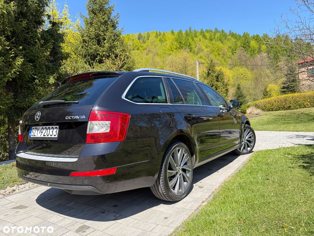 Skoda Octavia 2.0 TDI 4x4 L&K DSG - 3