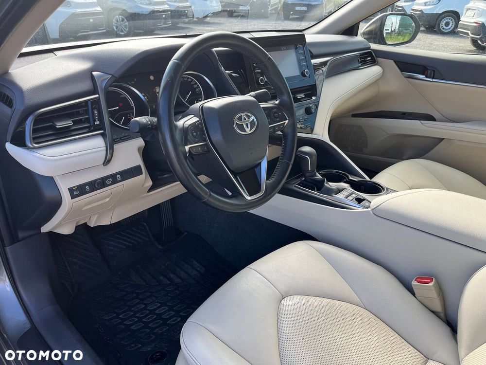 Toyota Camry 2.5 Hybrid Comfort CVT - 4