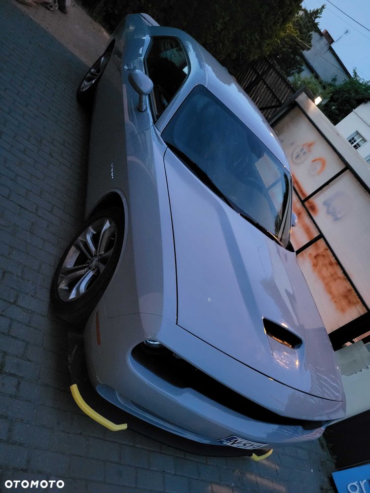 Dodge Challenger - 6