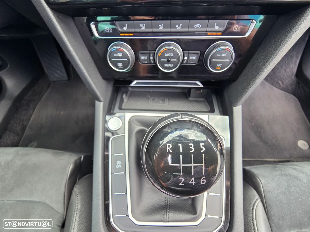 VW Passat Variant 1.6 TDI (BlueMotion ) Comfortline - 14