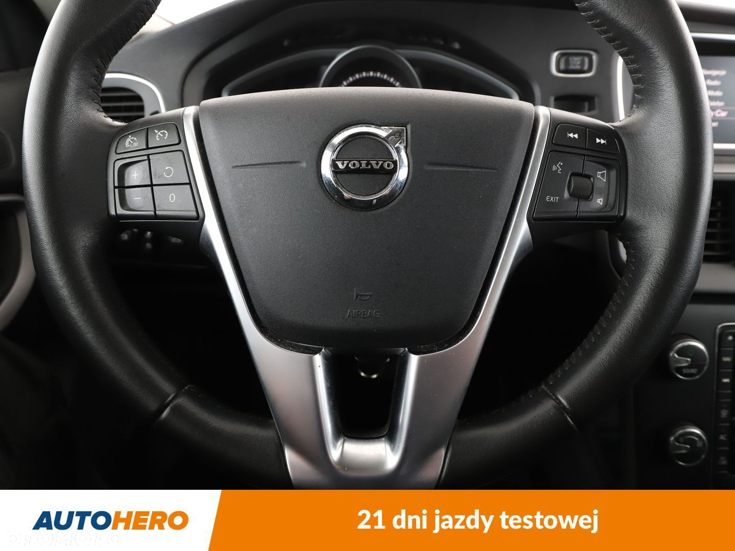 Volvo V40 - 18