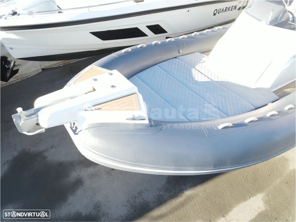 Capelli Tempest 850 Open - 9