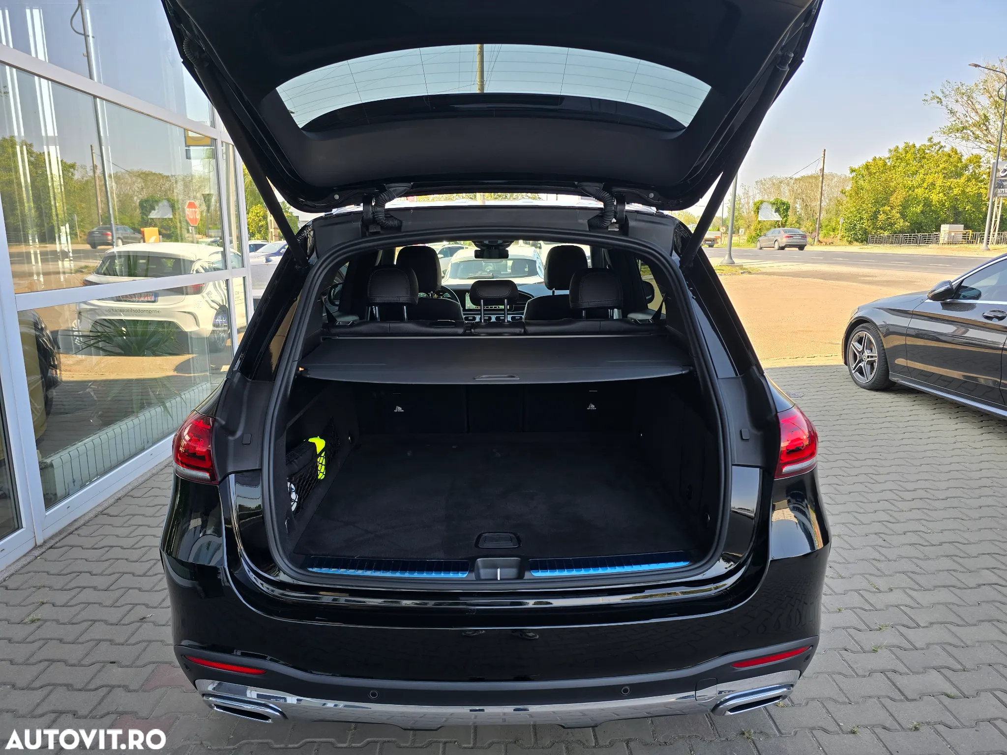 Mercedes-Benz GLE 300 d 4Matic 9G-TRONIC AMG Line - 13