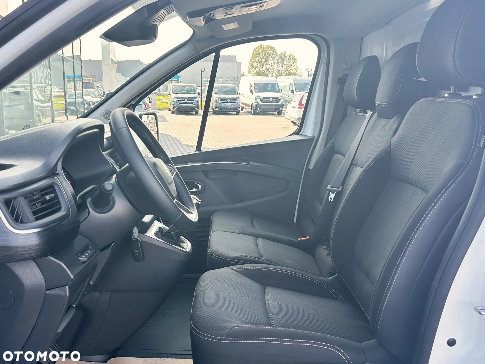 Renault Trafic L2H1 2.0 dCI 150 KM Izoterma Gruau - 12