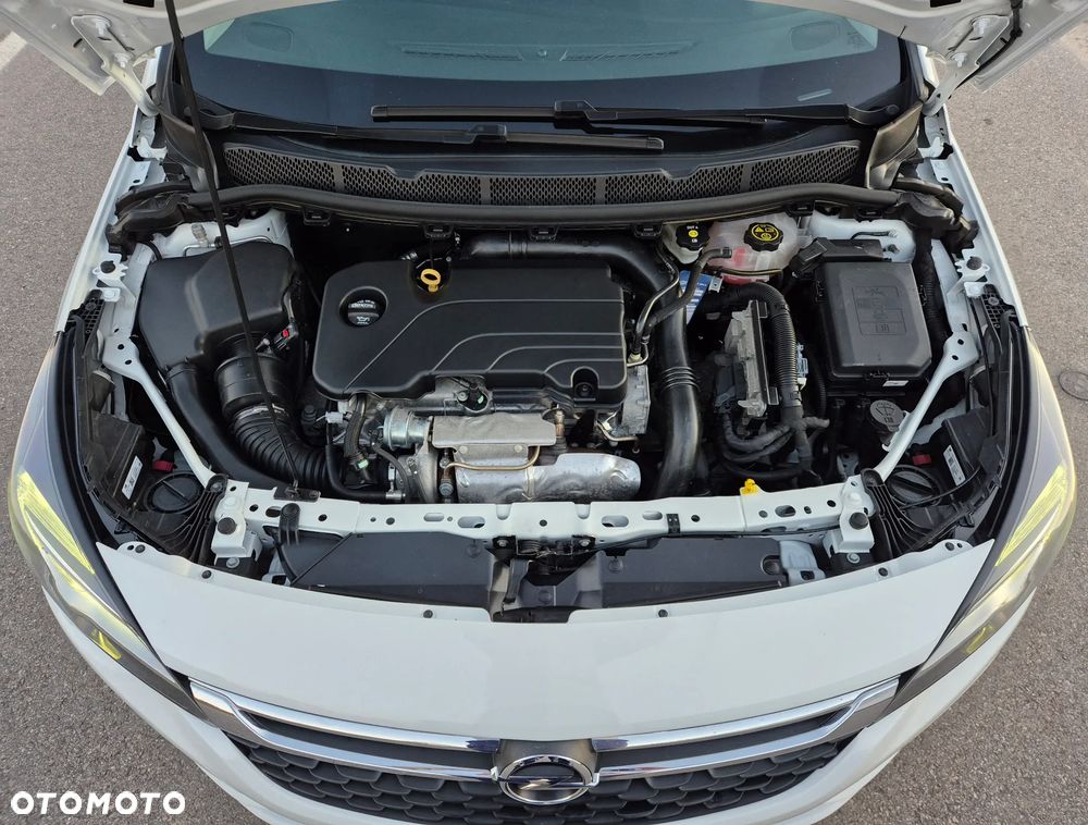 Opel Astra 1.4 Turbo 120 Jahre - 6