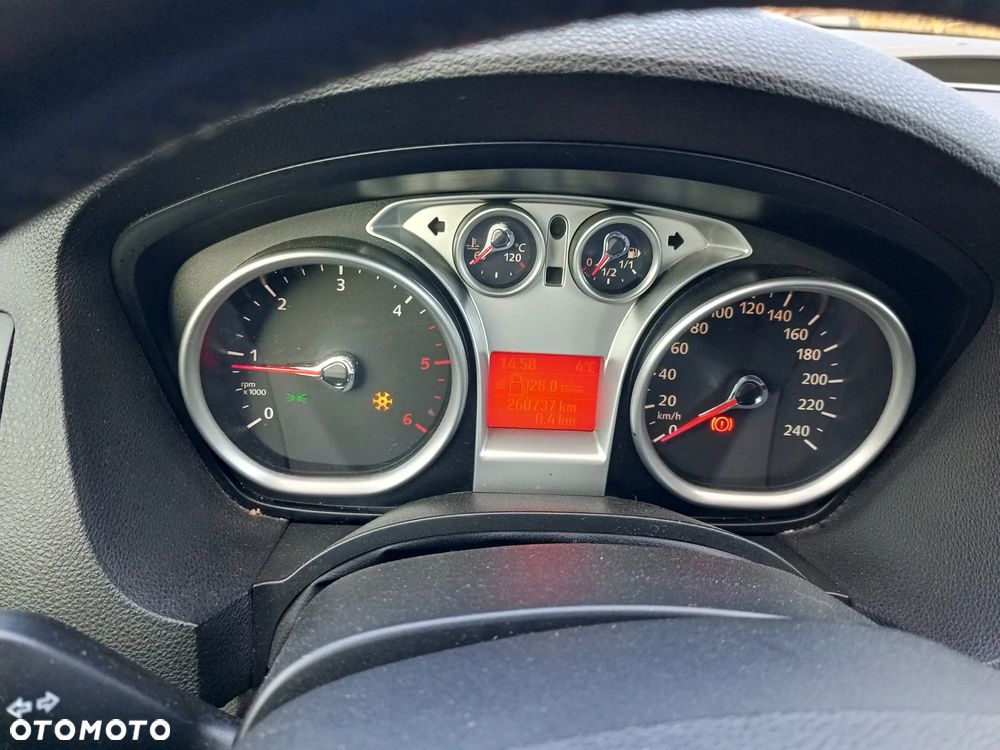 Ford Kuga 2.0 TDCi 2x4 Titanium - 28