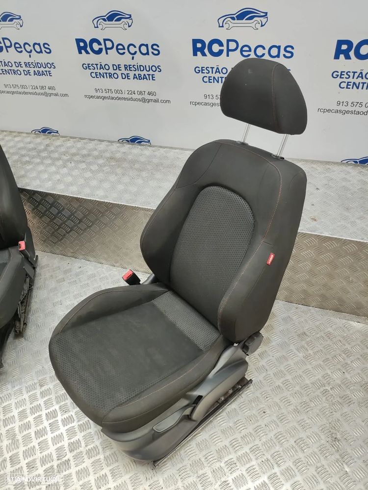 Conjunto Bancos Frontais Frente em Tecido Seat Ibiza 6J 6J1 6J5 Mk4 2008 - 2017 - 9