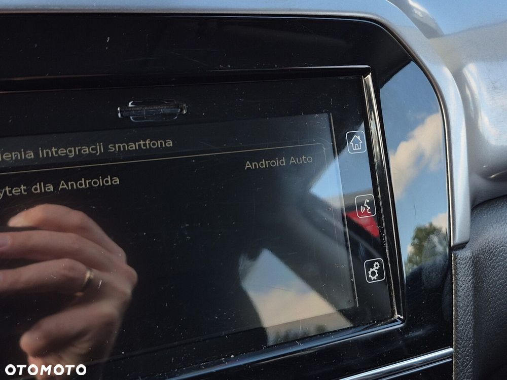 Suzuki Vitara 1.0 Boosterjet Premium 4WD - 19