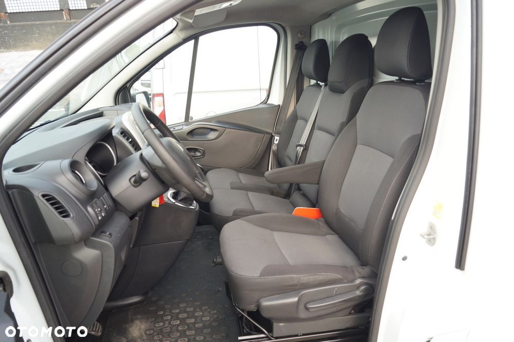 Renault Trafic - 17