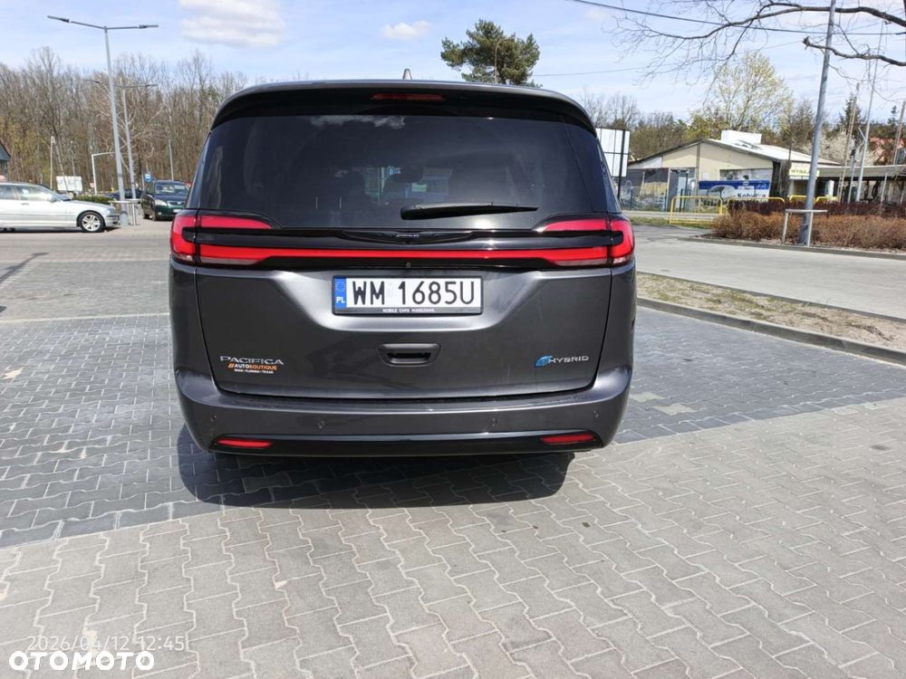 Chrysler Pacifica - 19