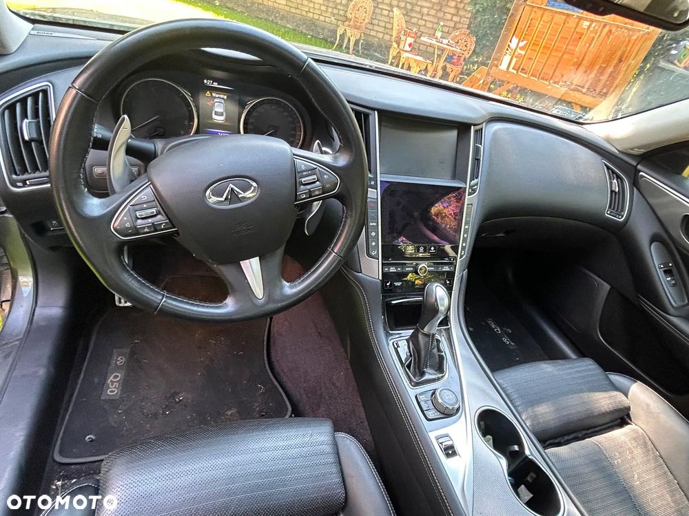 Infiniti Q50 Q50S Hybrid AWD - 10