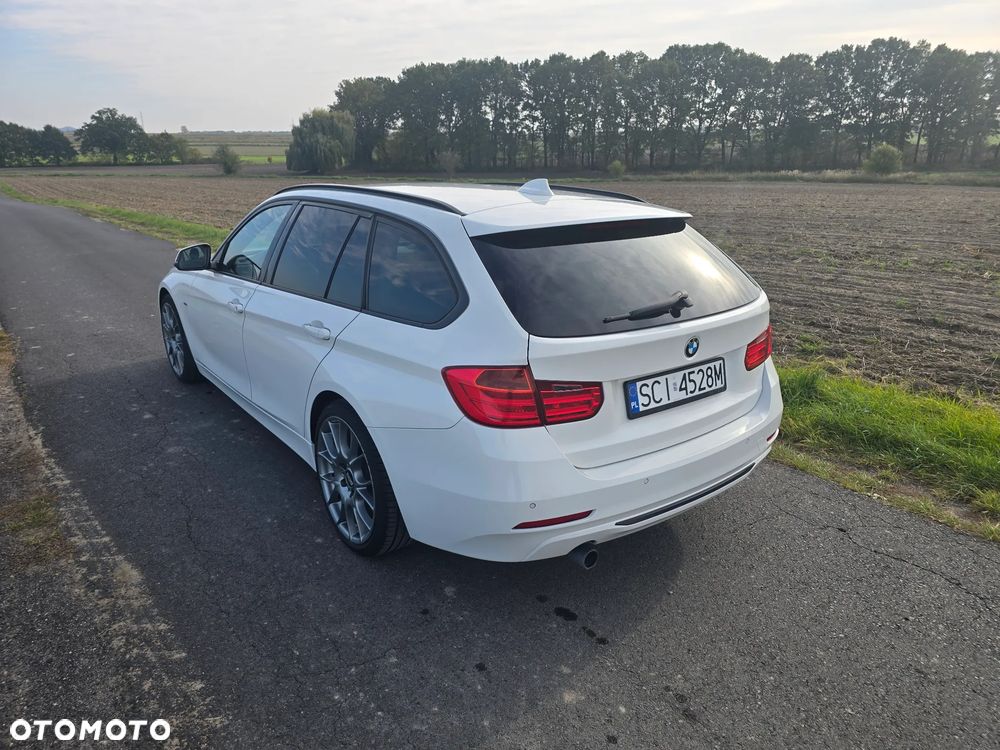 BMW 3 Series 2012 photo 5