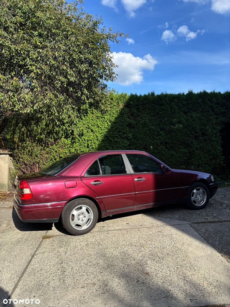 Mercedes-Benz Klasa C 250 D Turbo Elegance - 7