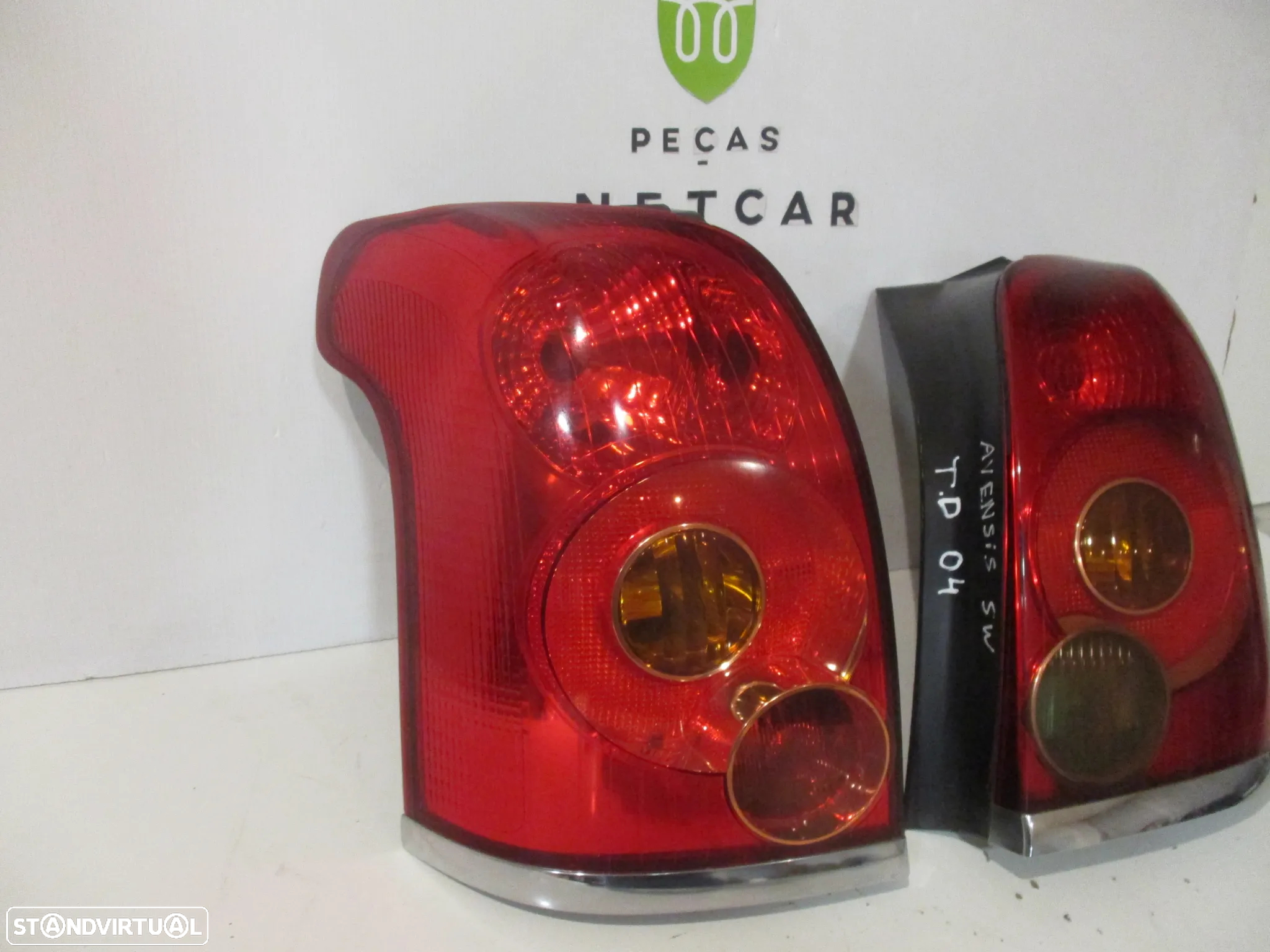 Farol farolim toyota avensis sw carrinha 2004 - 2