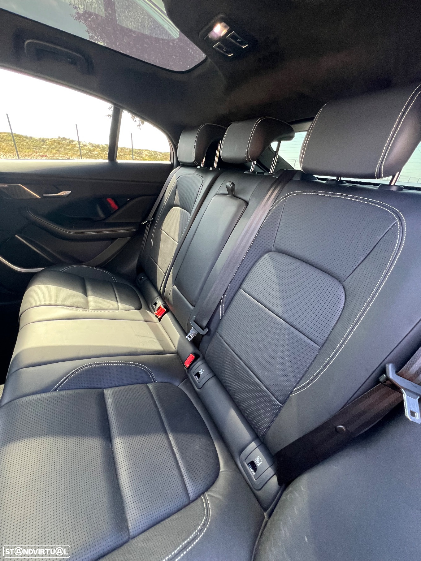 Jaguar I-Pace EV400 AWD First Edition - 8