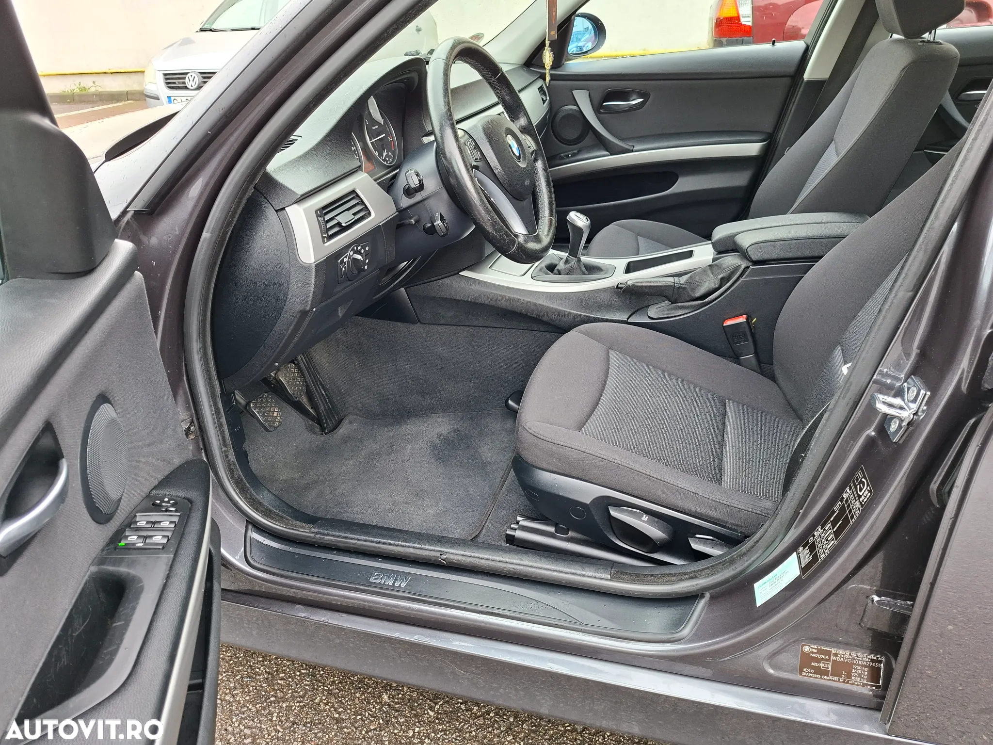 BMW Seria 3 318d - 8