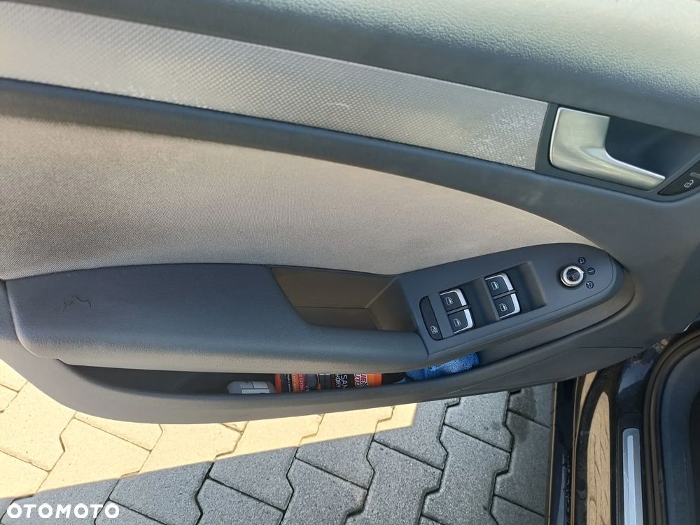 Audi A4 Avant 2.0 TDI DPF multitronic Ambition - 9