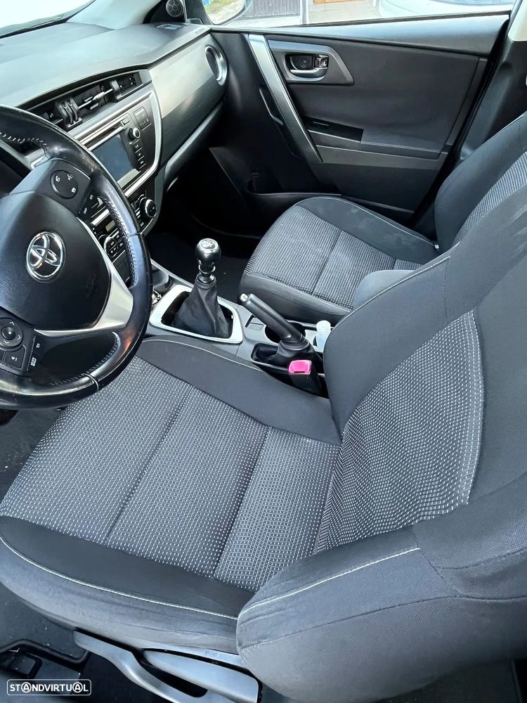 Toyota Auris 1.33 VVT-i Comfort - 8