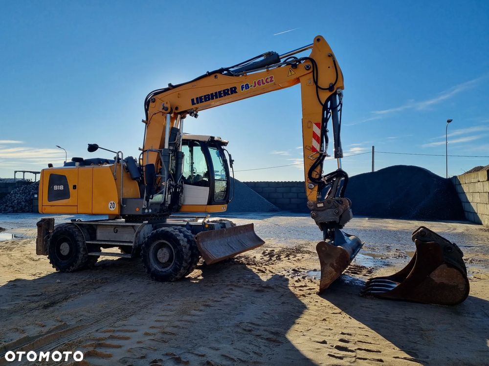 Liebherr A918 - 11