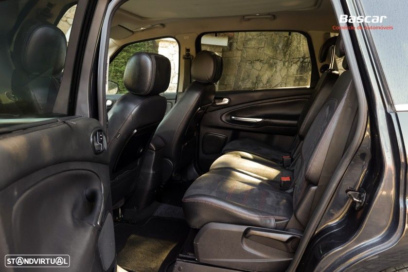 Ford S-Max 2.0 TDCi Titanium 7L - 13