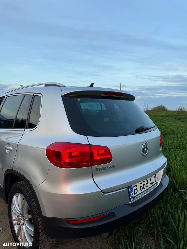 Volkswagen Tiguan - 12