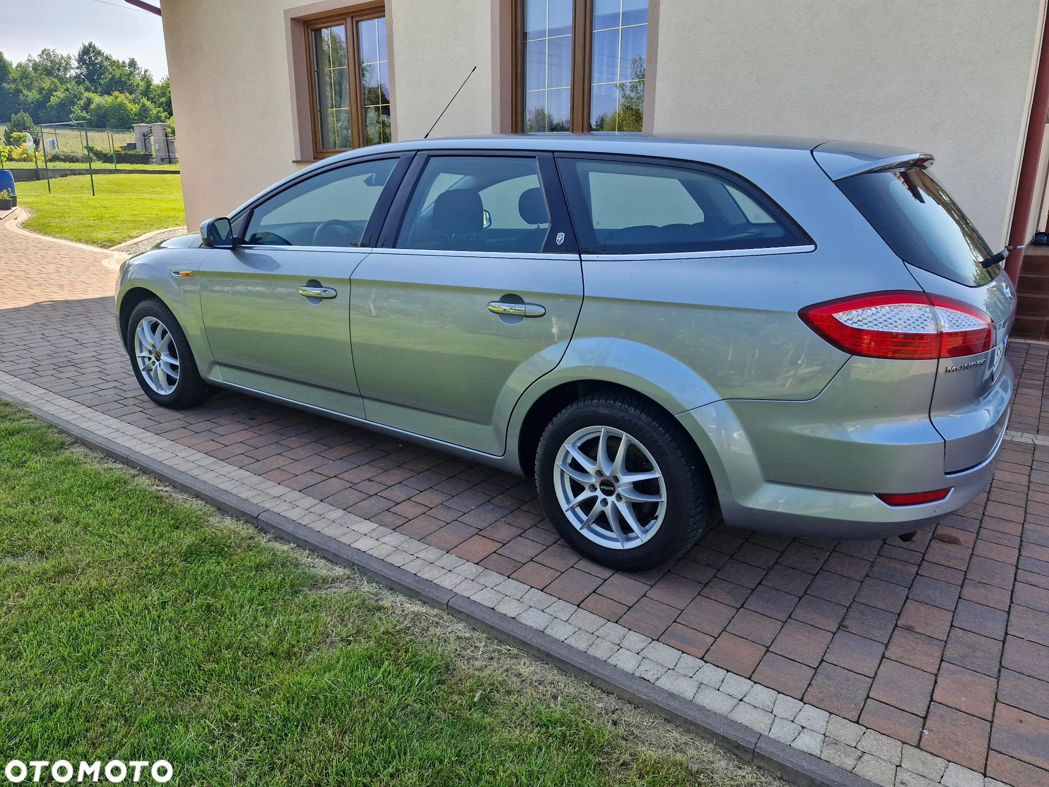 Ford Mondeo 2.0 FF Titanium - 9