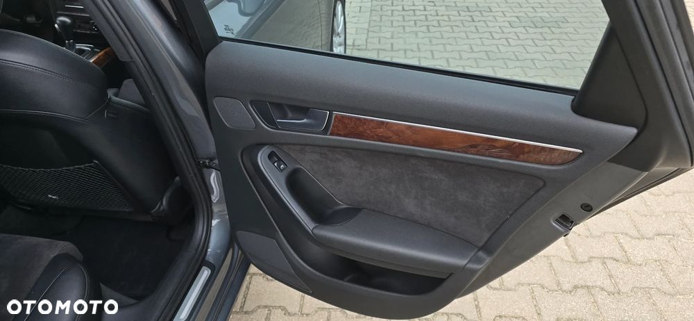 Audi A4 Avant 3.0 TDI Quattro S tronic - 16