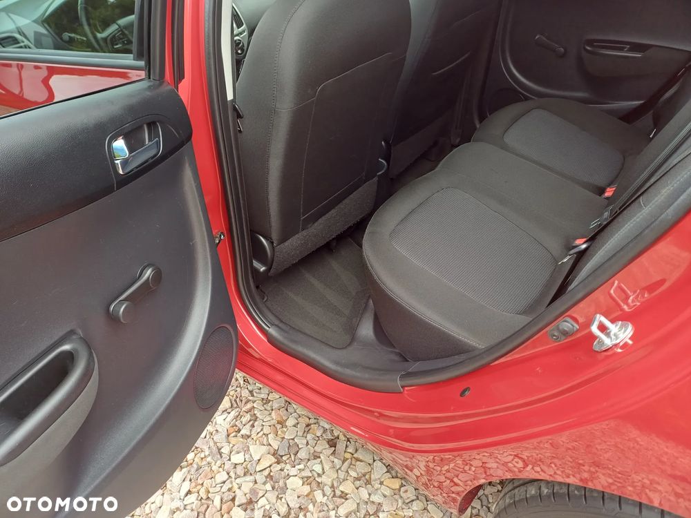 Hyundai i20 1.2 Intro Edition - 14