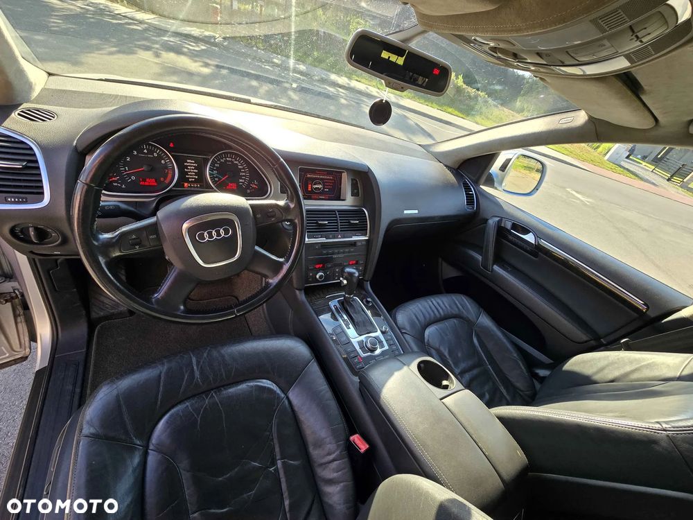 Audi Q7 - 7