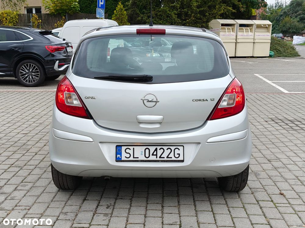 Opel Corsa 1.2 16V Cosmo - 27