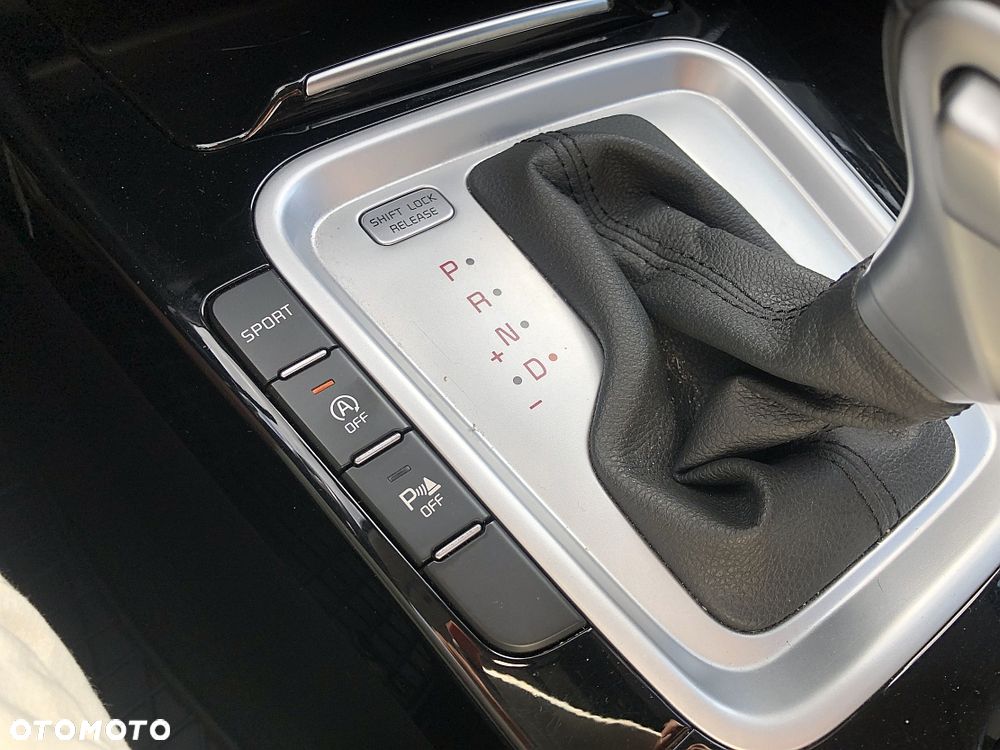 Kia Ceed 1.5 T-GDI MHEV Business Line - 19