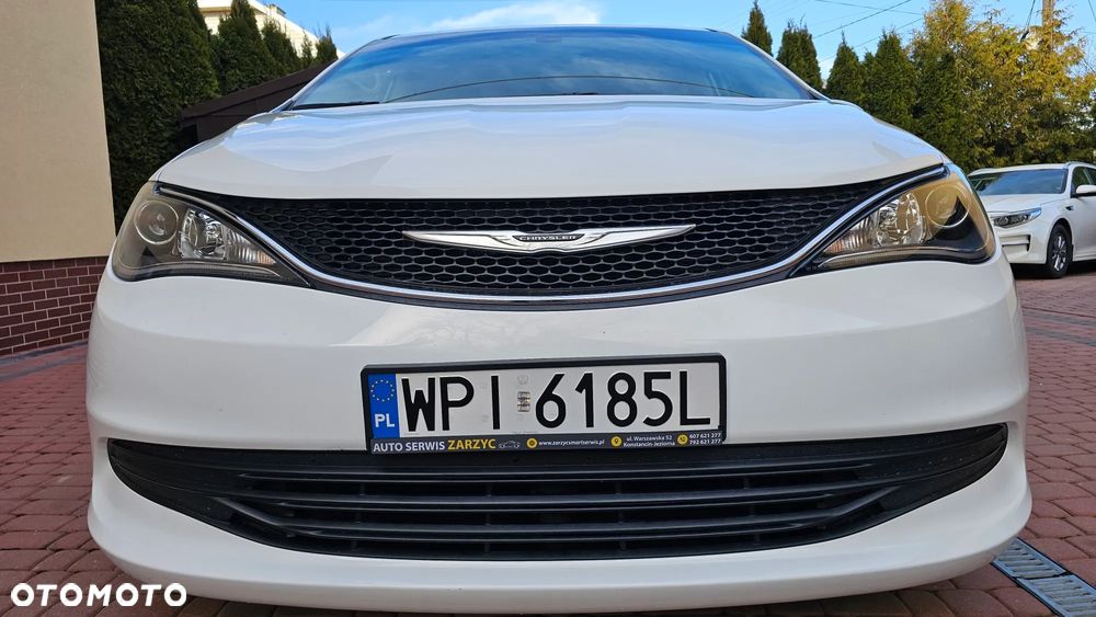 Chrysler Pacifica - 17