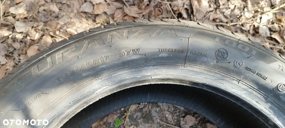 225/55/17 bridgestone turanza t001 rsc - 3