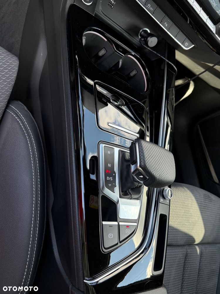 Audi A4 Limousine 35 TFSI mHEV S Line S tronic - 24