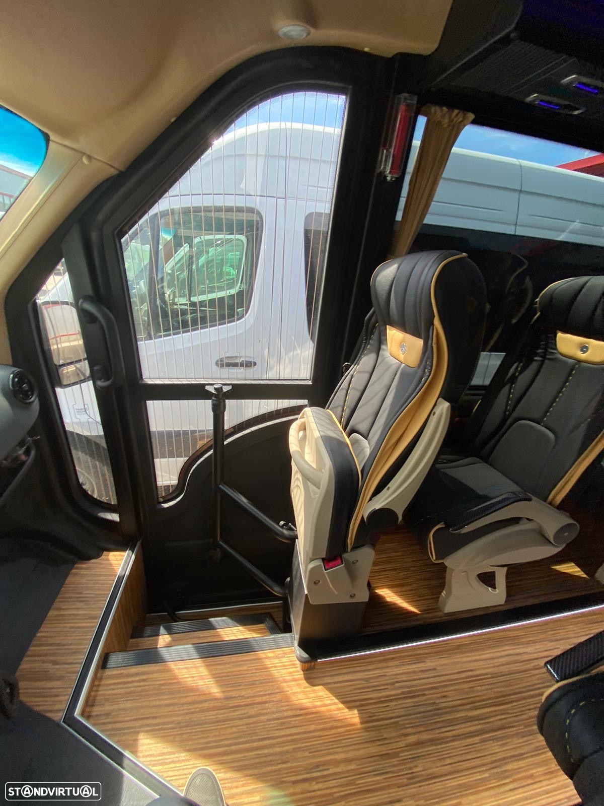 Mercedes Benz Sprinter 519 - 48