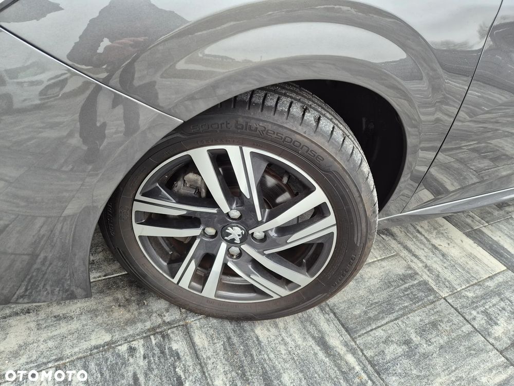 Peugeot 208 1.2 PureTech Allure Pack S&S - 19