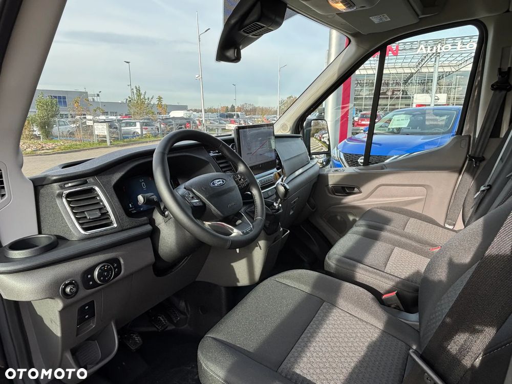 Ford Transit - 11