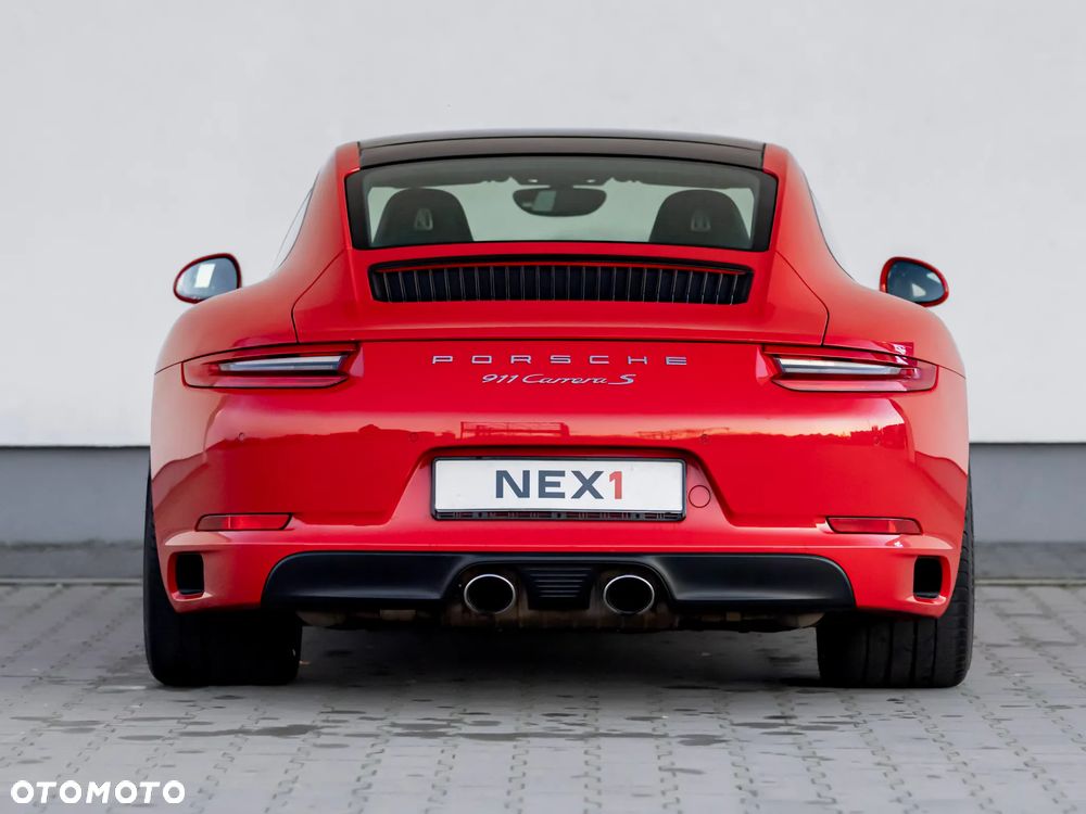 Porsche 911 Carrera S PDK - 10