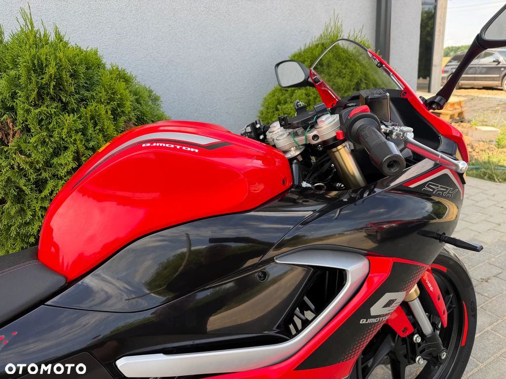 QJMOTOR SRK 125R - 18