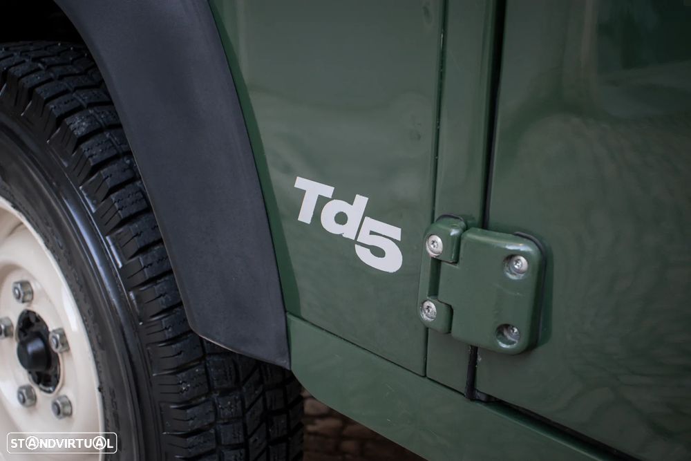 Land Rover Defender 90 2.5 TD5 Metal Top - 27