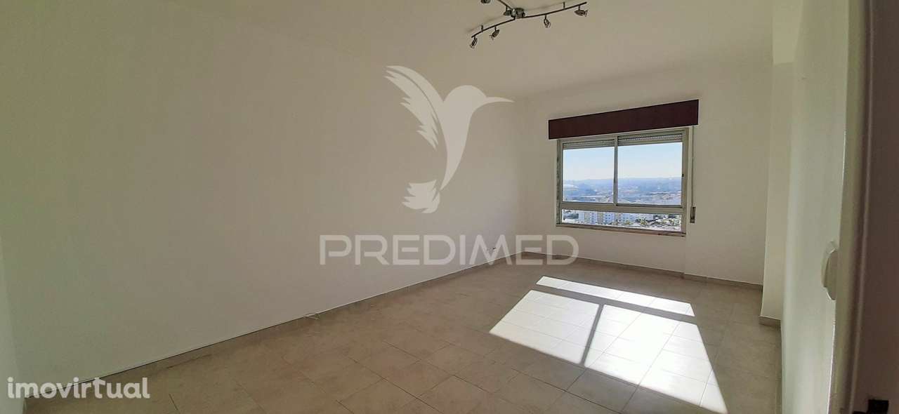 Apartamento T3 remodelado com 2 WC, vista magnífica de rio! - Grande imagem: 2/23