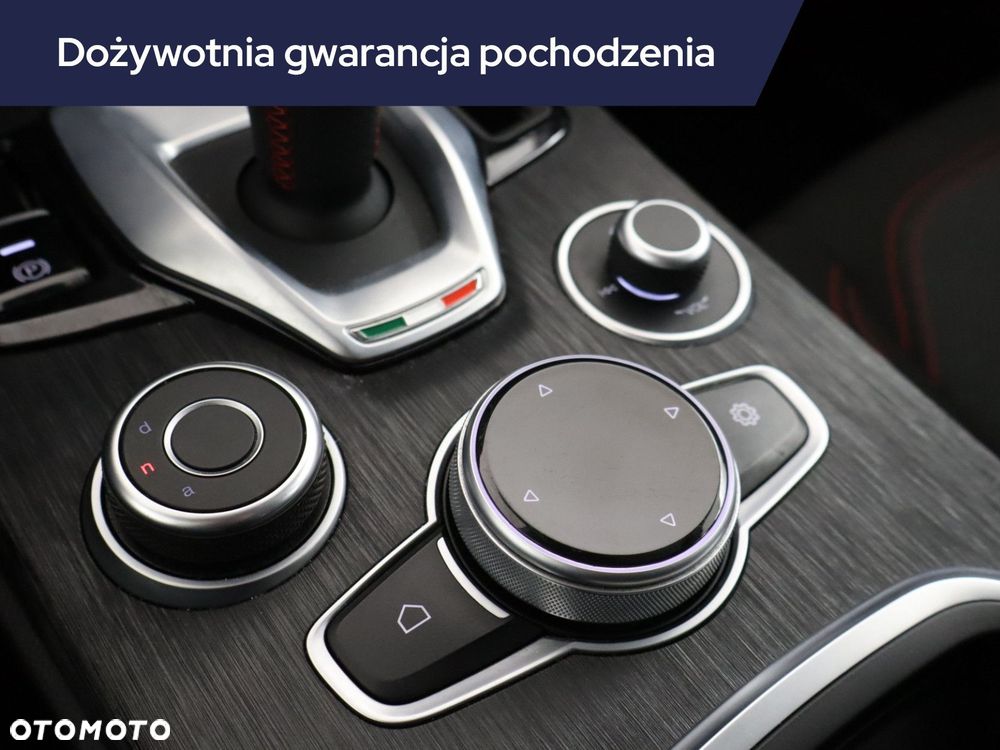 Alfa Romeo Stelvio - 21