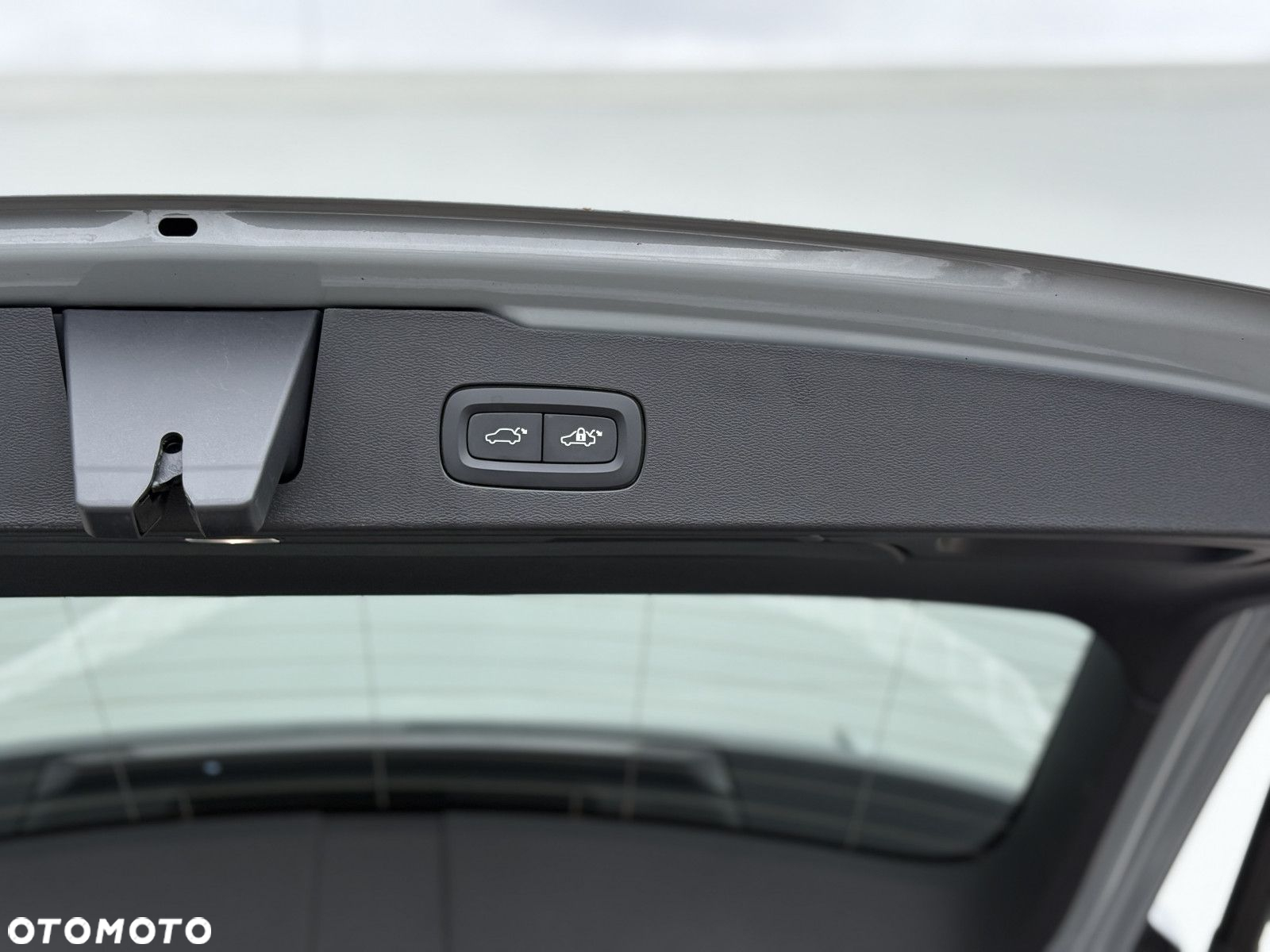Volvo V60 Cross Country - 34