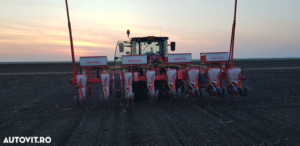 Case IH FARMALL 115 C - 10