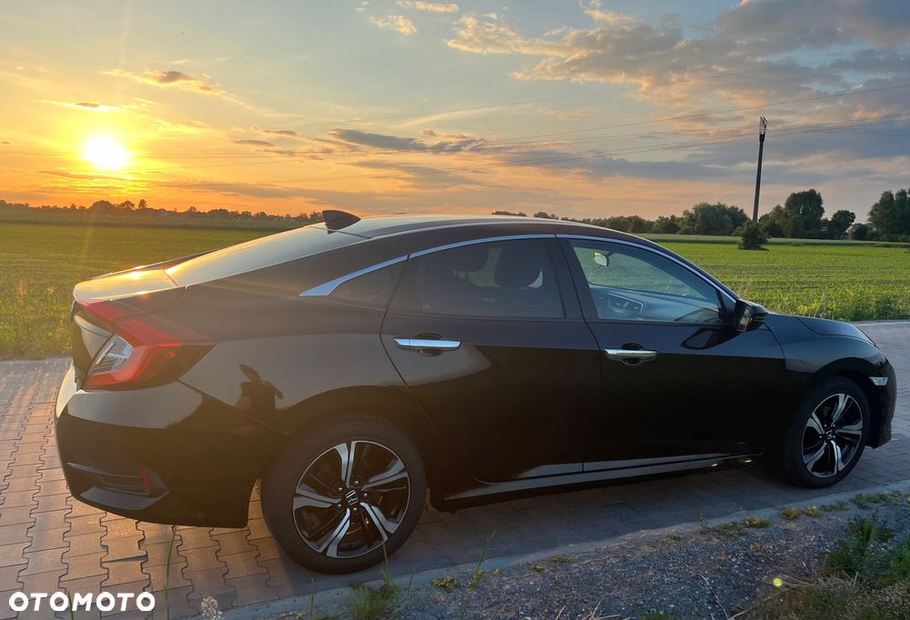 Honda Civic 1.5 T Elegance - 7