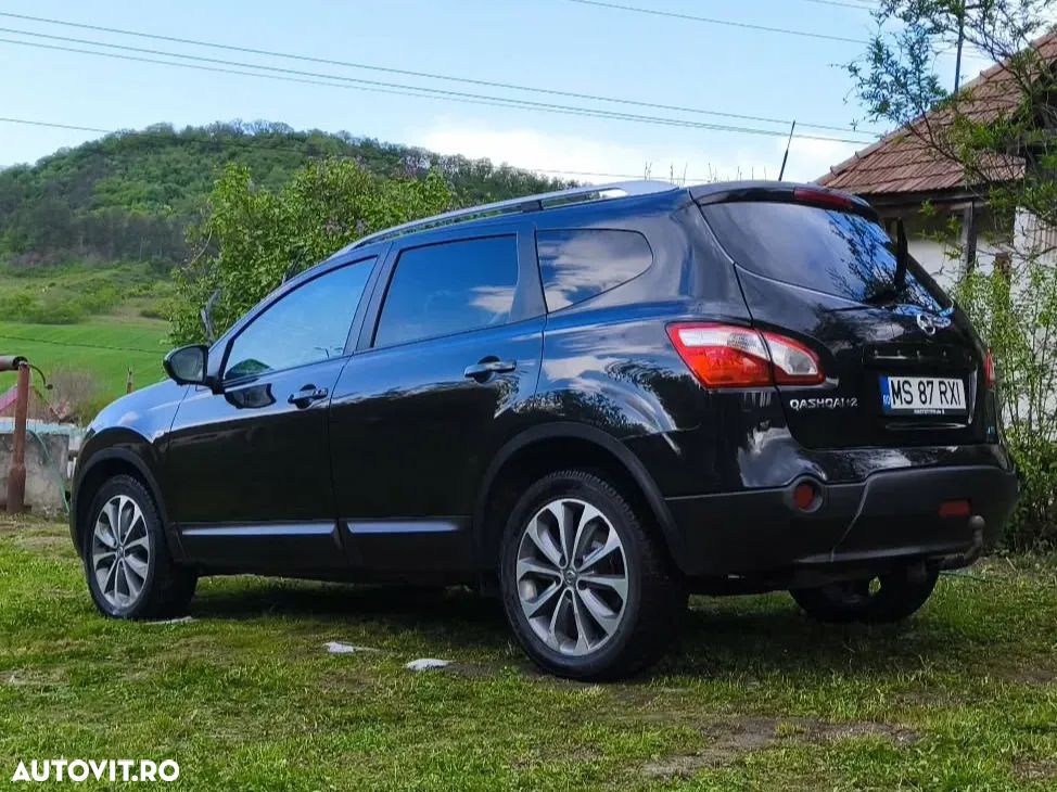 Nissan Qashqai+2 - 2