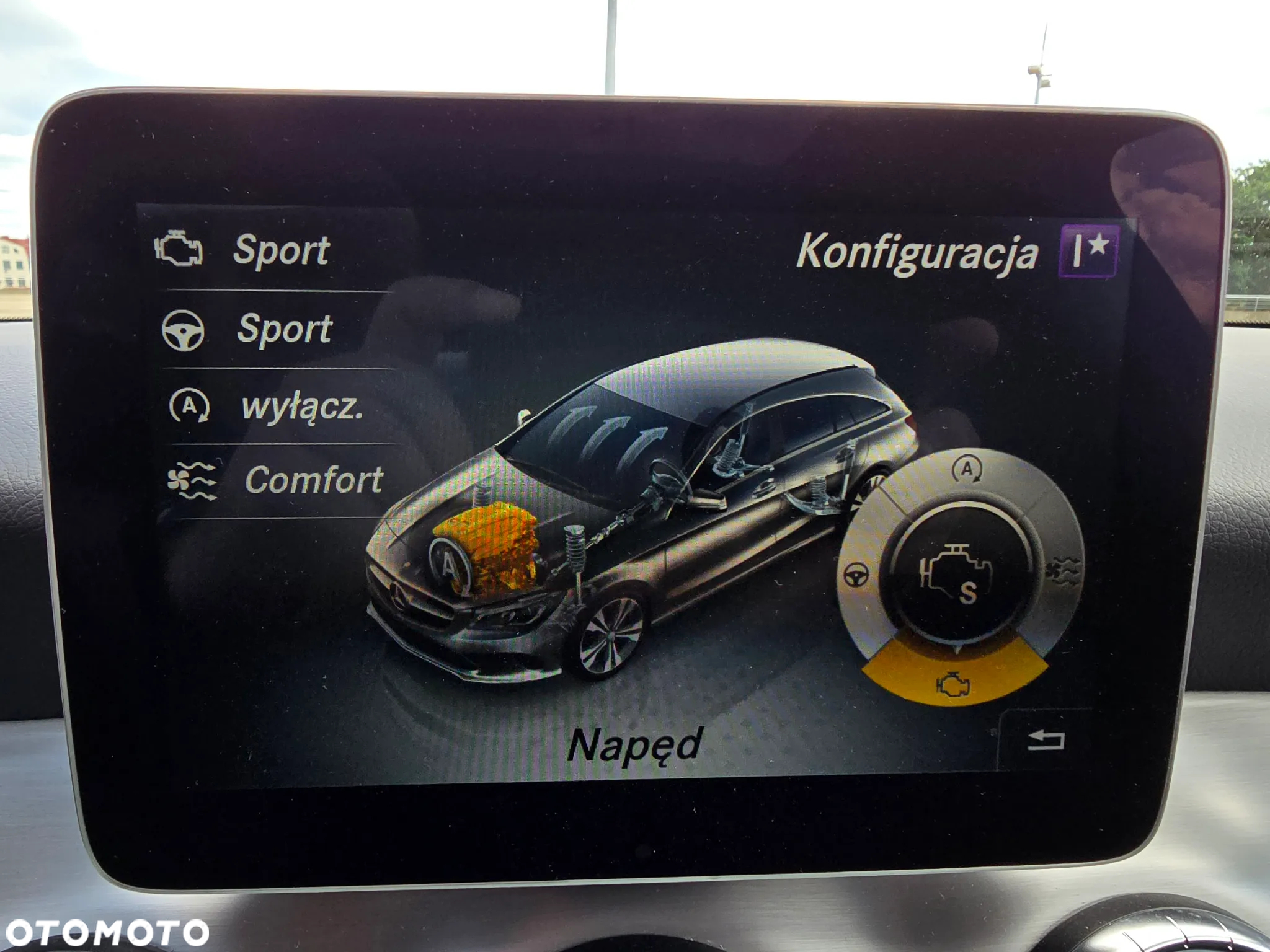 Mercedes-Benz CLA 180 7G-DCT AMG Line - 29