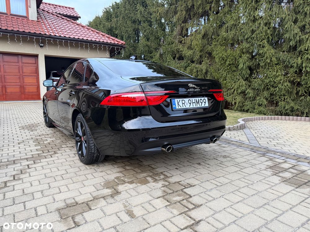 Jaguar XF 2.0 i4D AWD R-Sport - 9
