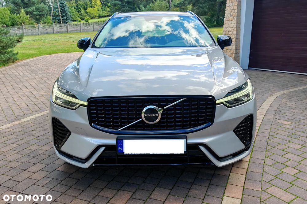 Volvo XC 60 B4 D AWD Plus Dark - 8